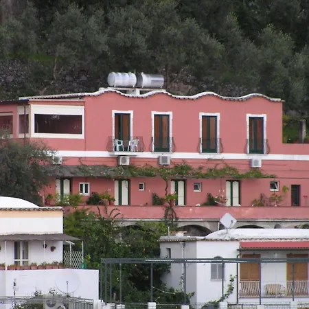 Maria Antonietta 4* פוזיטנו